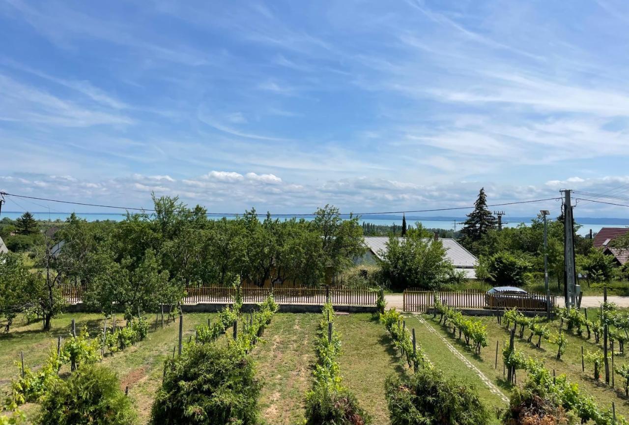 Fuege Vendeghaz Villa Lovas Exterior photo